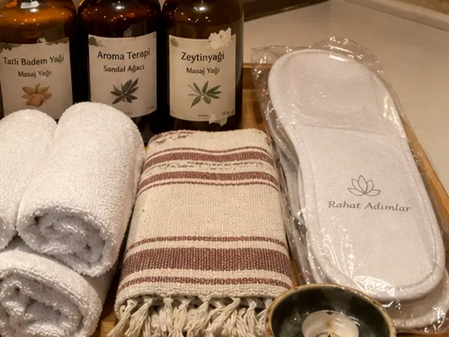 Tatlı badem, aromaterapi ve zeytinyağı; havlu, peştemal ve terlik — Çapa, Masaj Salonun